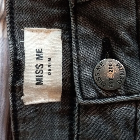 Miss Me Grey Leopard Print Mid Rise Skinny Jeans *Size 29* - Picture 8 of 11